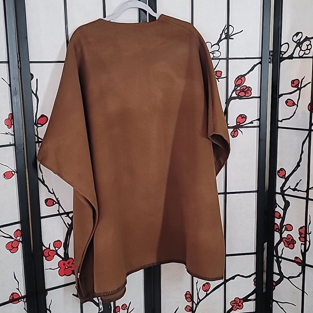 COS Contrast-Stitch Cape - Picture 4 of 8